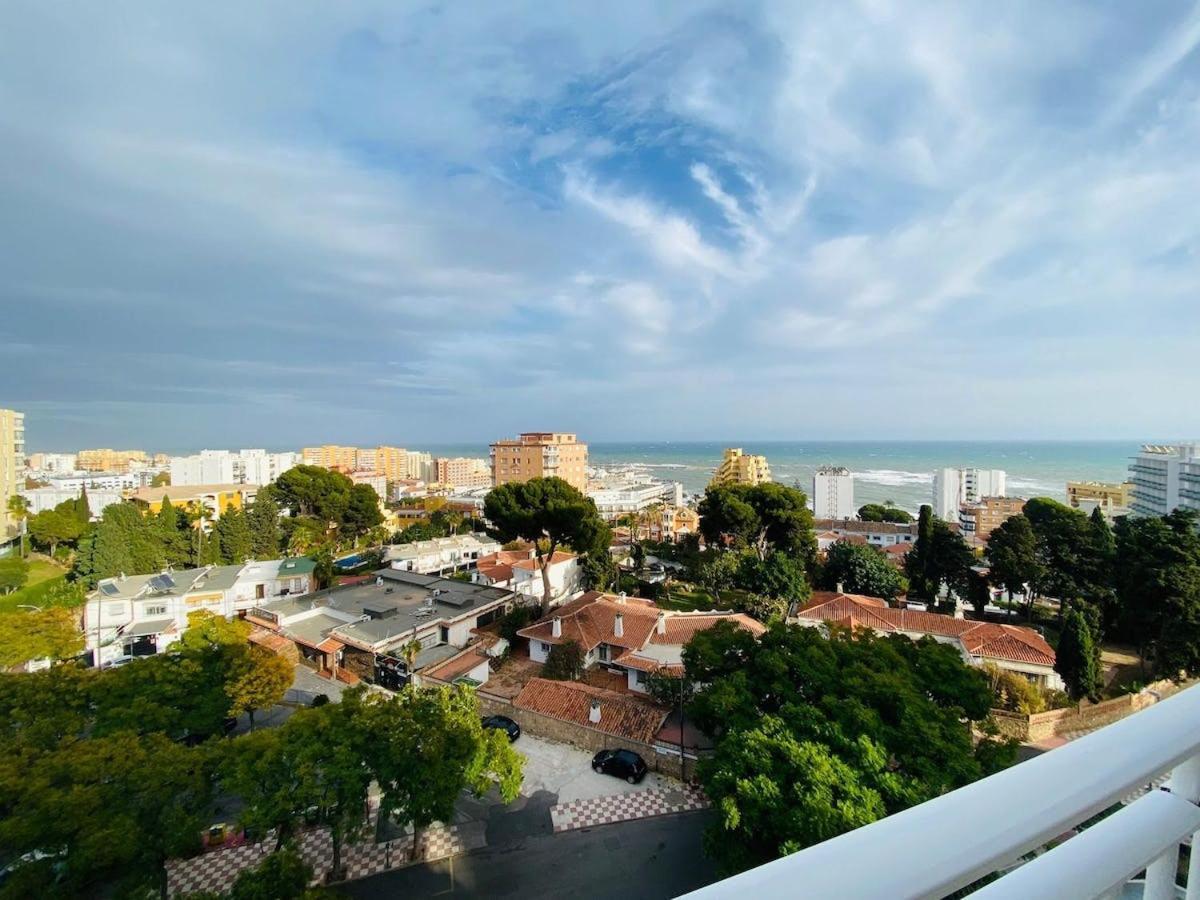 Moderno Apartamento Con Vistas Al Mar -Benalmadena Benalmádena Exterior foto